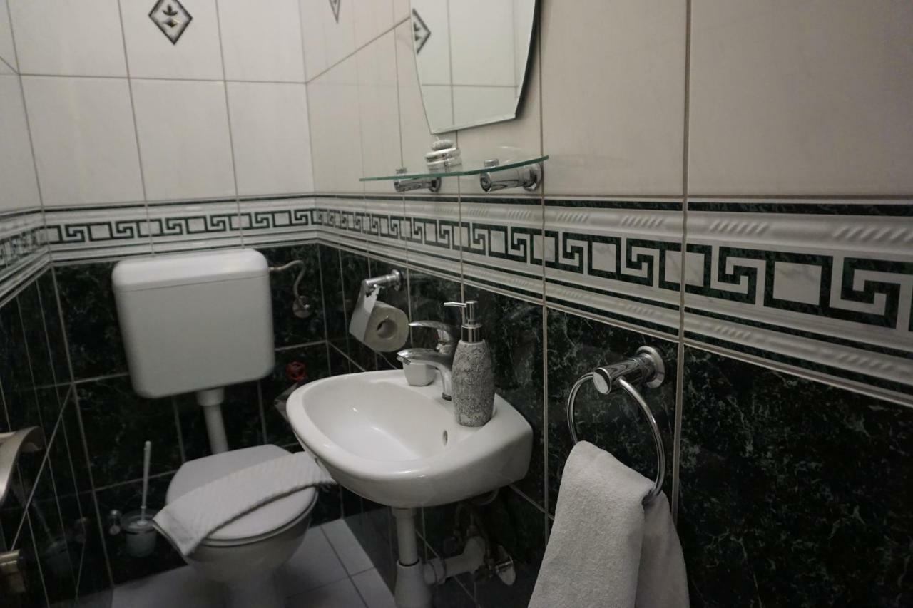 Deluxe Apartman Pervan Split Exterior photo